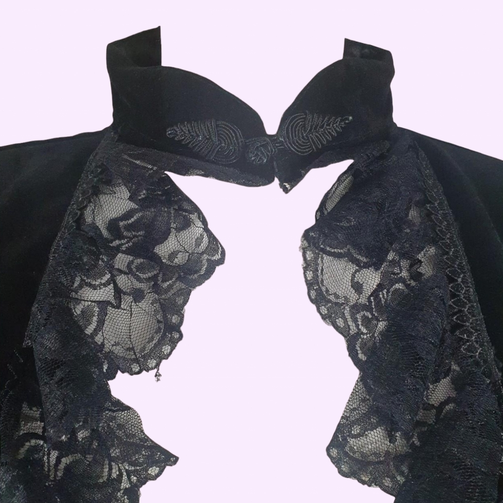 🖤 Gothic Jacket/ Bolero 🦇 Black 🦇 Velvet 🦇 Lace 🖤 - Picture 3 of 8